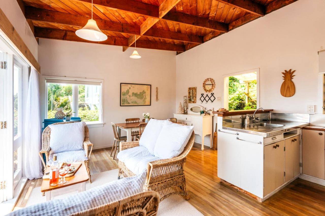 Sunshine Cottage By The Sea - Stay Waiheke Onetangi Экстерьер фото